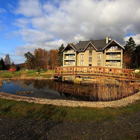 Garden Hotel Mezna Хренско Экстерьер фото